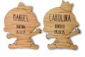 10-150 Marcasitios de Madera Personalizados con Forma de Bebé – Con Nombre del Invitado y del Niño/a – Recuerdo para Bautizos, Baby Shower y Nacimientos con Imán – Precio Ajustado por Cantidad